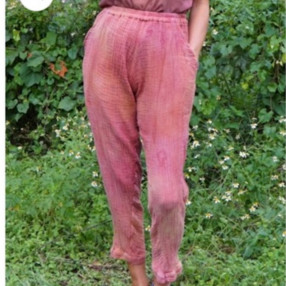 Amaru America peach coral pants by Maria Cauldron. Size xs